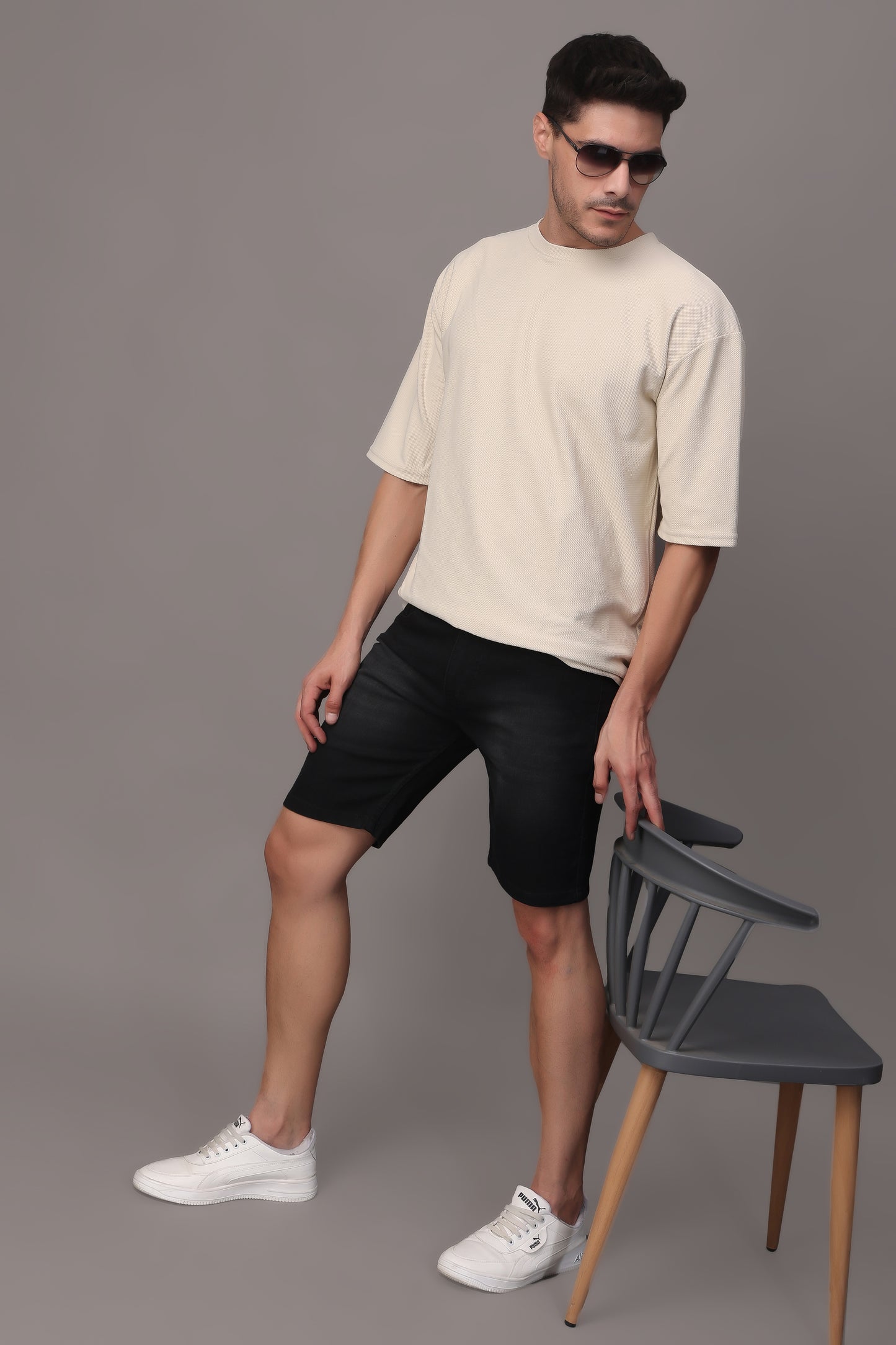 ZAYSH Men Slim Mid Rise Black Shorts (Short-Den-Spray -02)