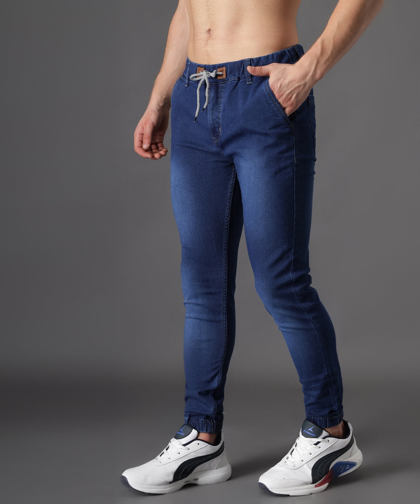 ZAYSH Men Slim Mid Rise Blue Jogger Pants
